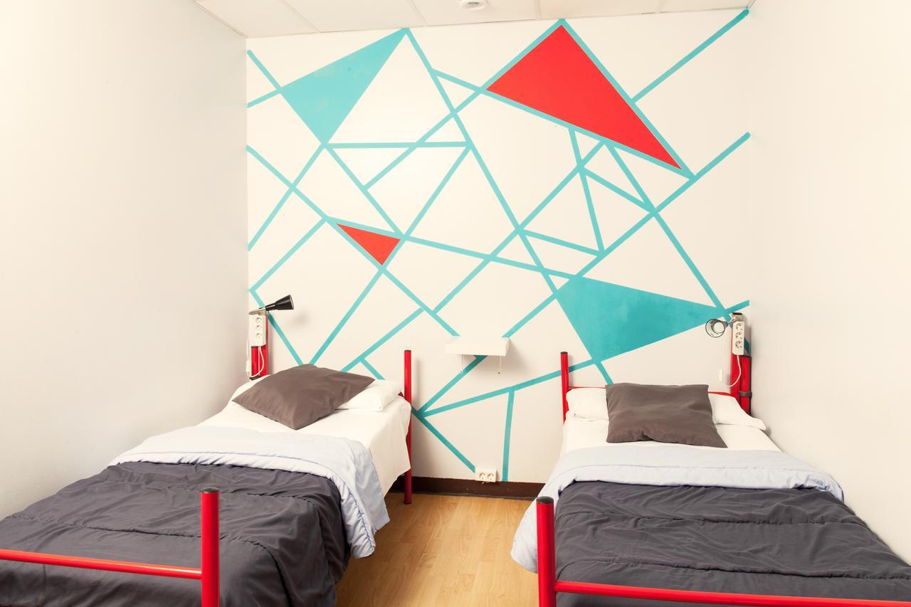 Cats Chill Out Hostel Madrid Exterior photo